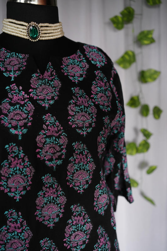 Ardra Black Floral Kurta (With Lining)