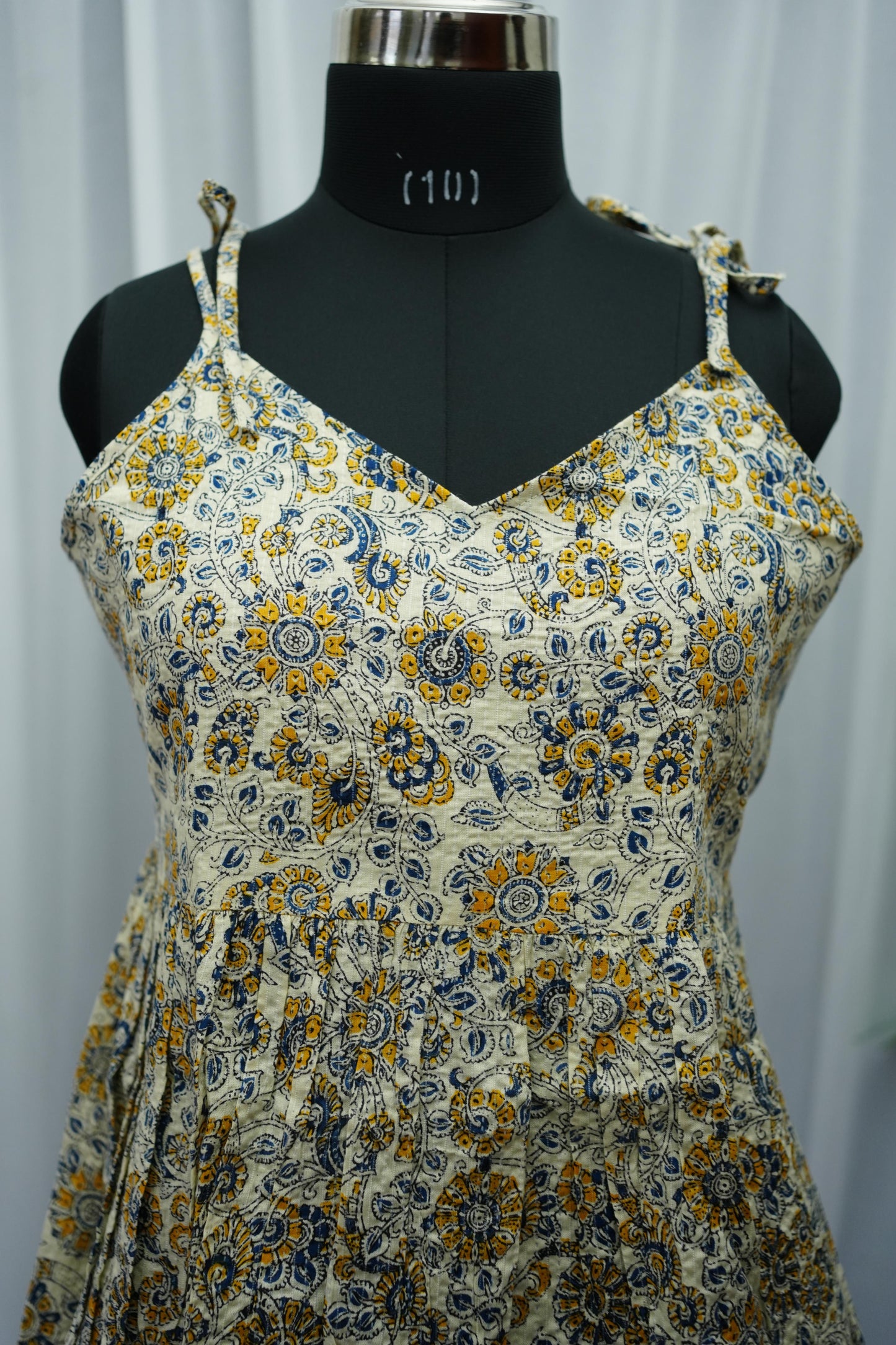 Valli Paisley Beige Multicolor