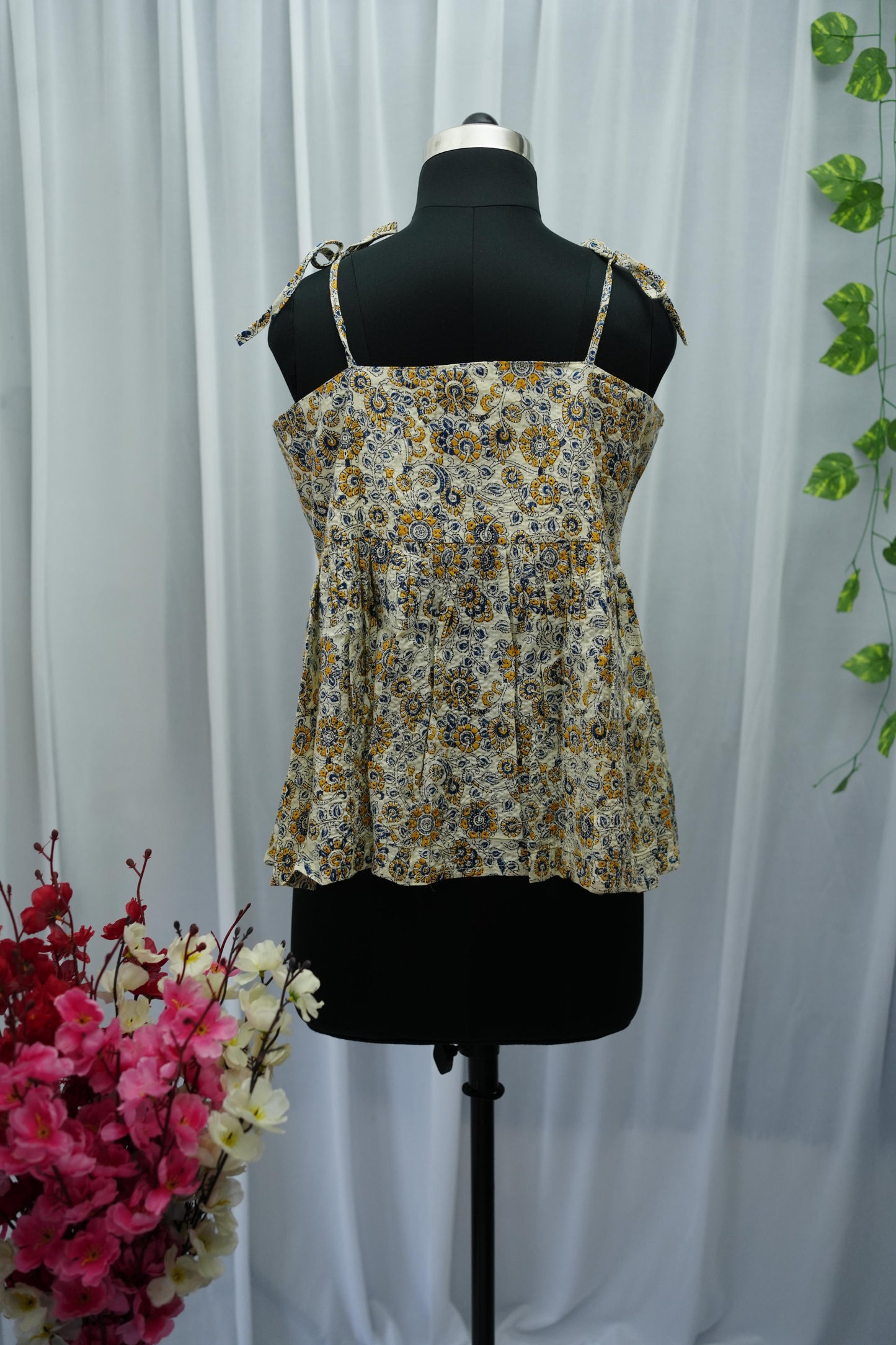 Valli Paisley Beige Multicolor