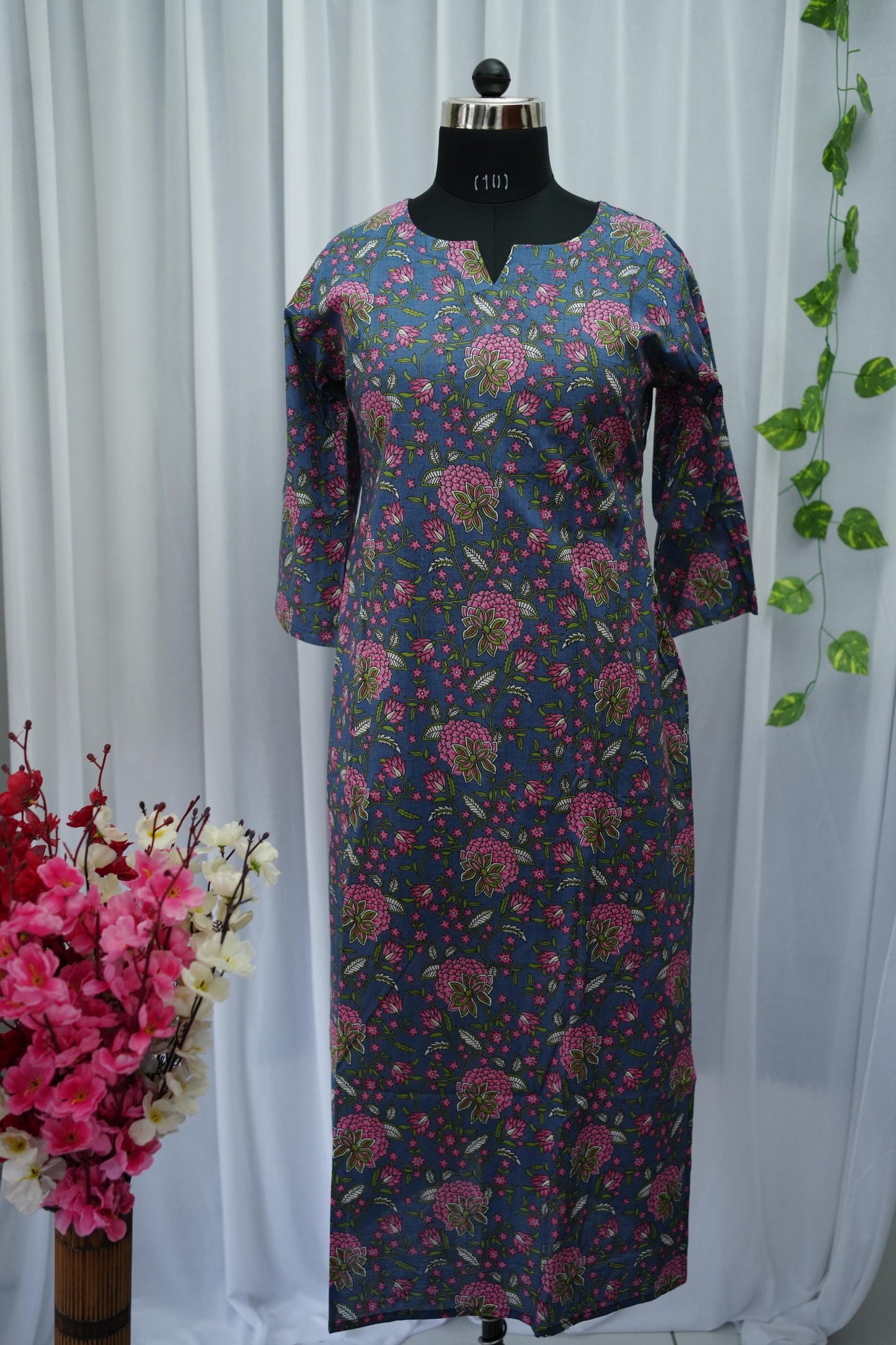 Ardra Gray Lotus Kurta