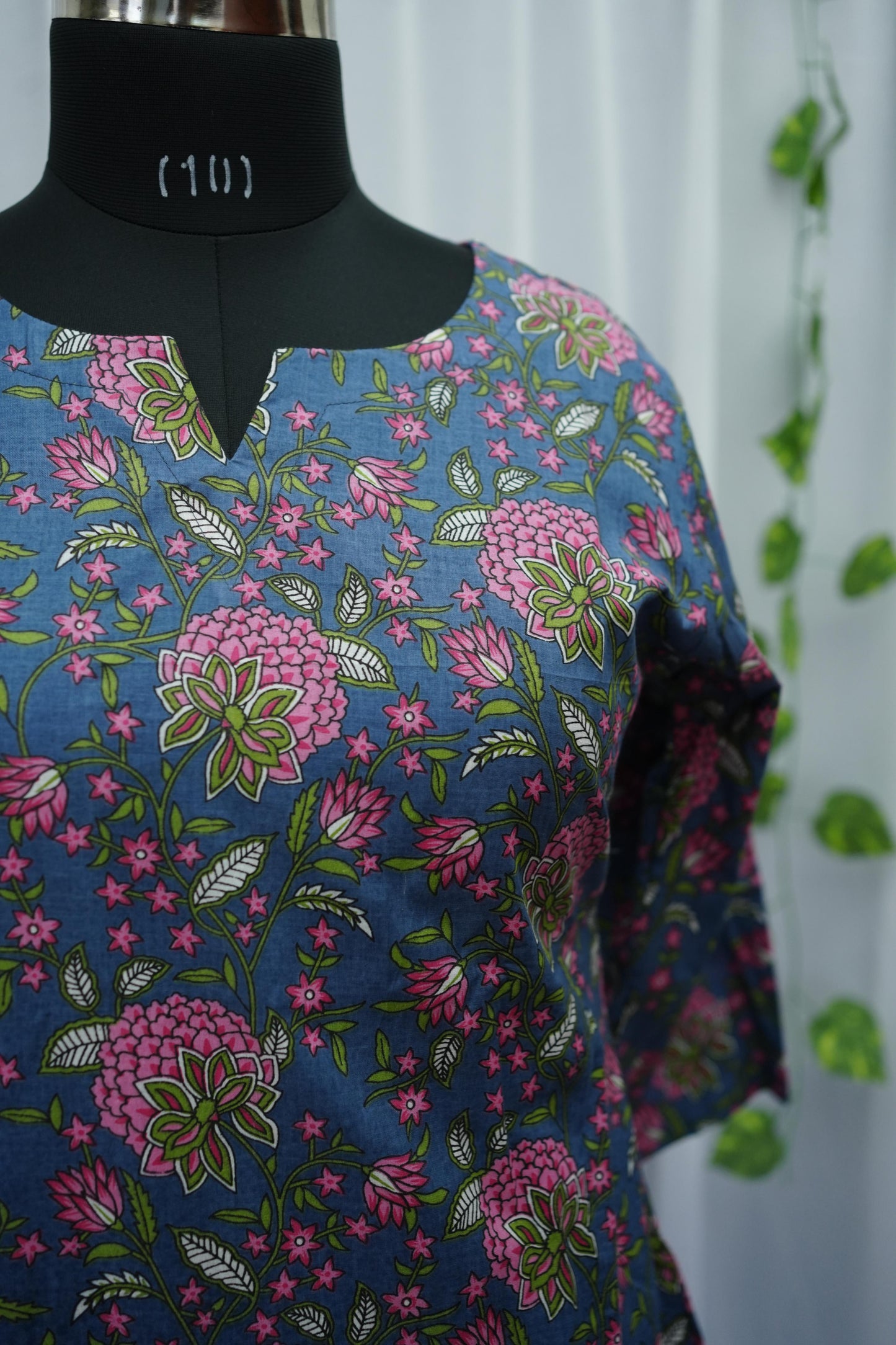 Ardra Gray Lotus Kurta